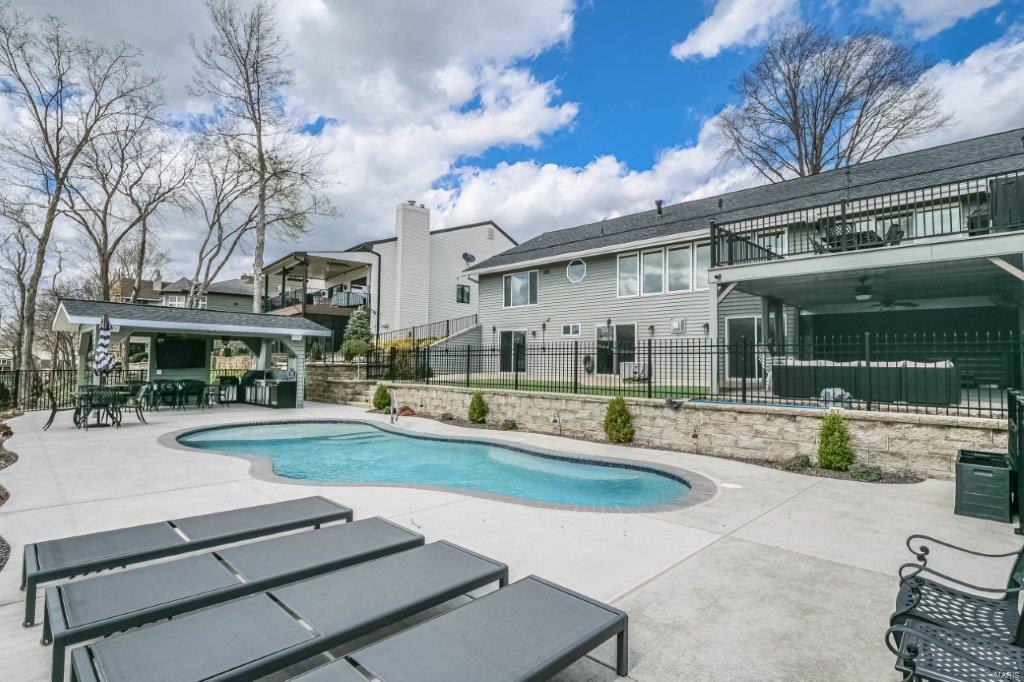 Harbor Pt Estate - Residential