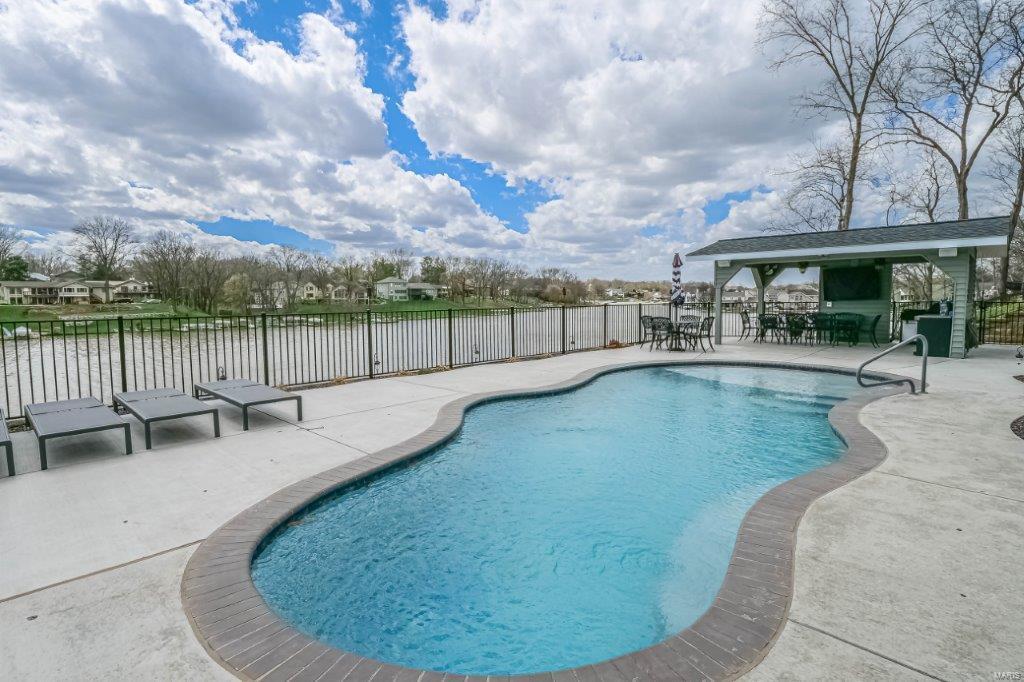 Harbor Pt Estate - Residential