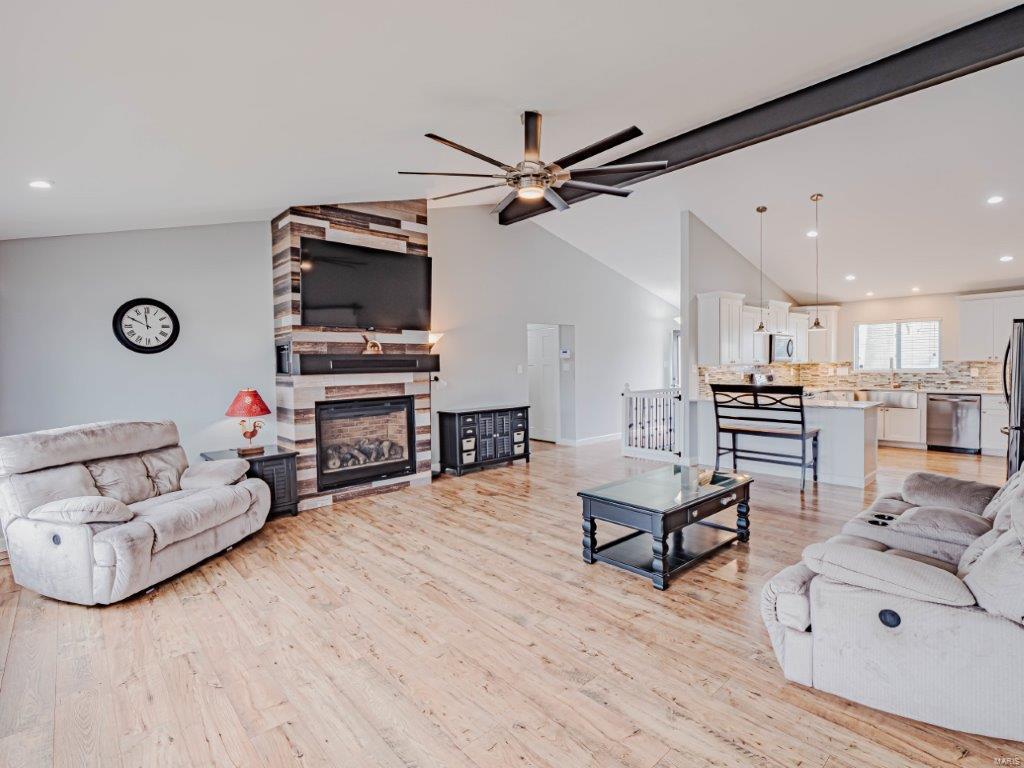 Harbor Pt Estate - Residential