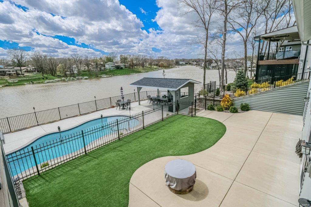 Harbor Pt Estate - Residential