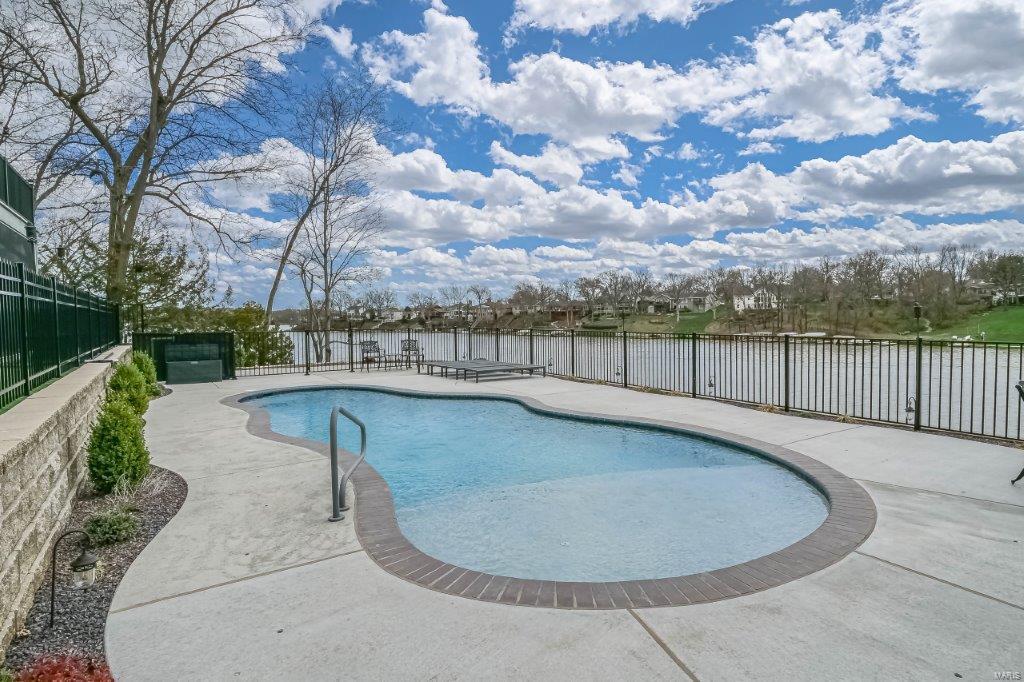 Harbor Pt Estate - Residential