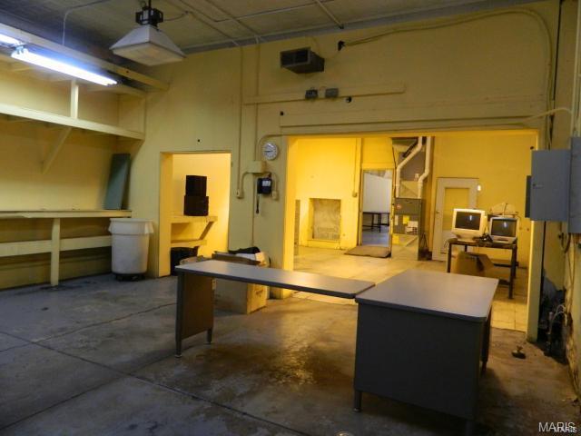 City/Stlouis - Commercial Sale