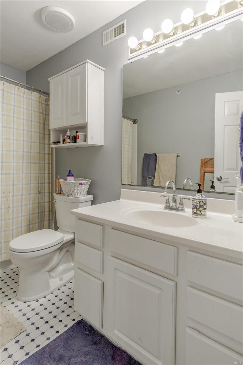 Towne Square Condo 3 - Residential