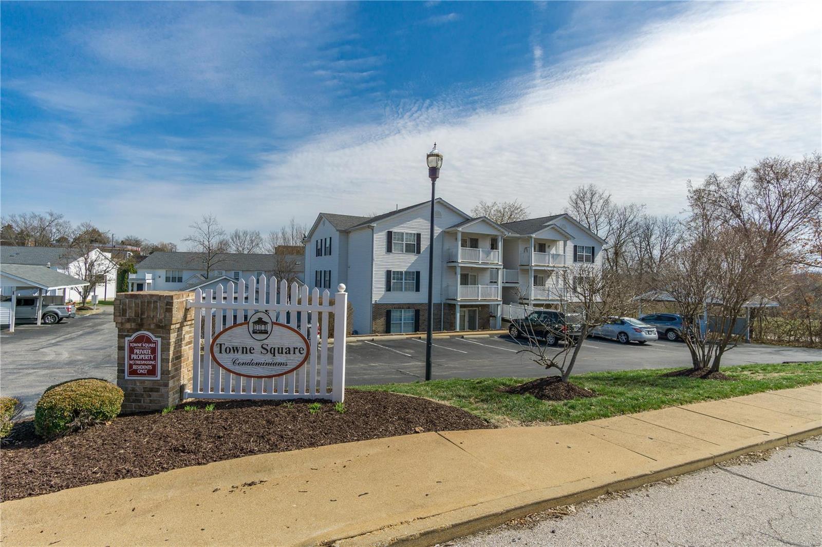 Towne Square Condo 3 - Residential