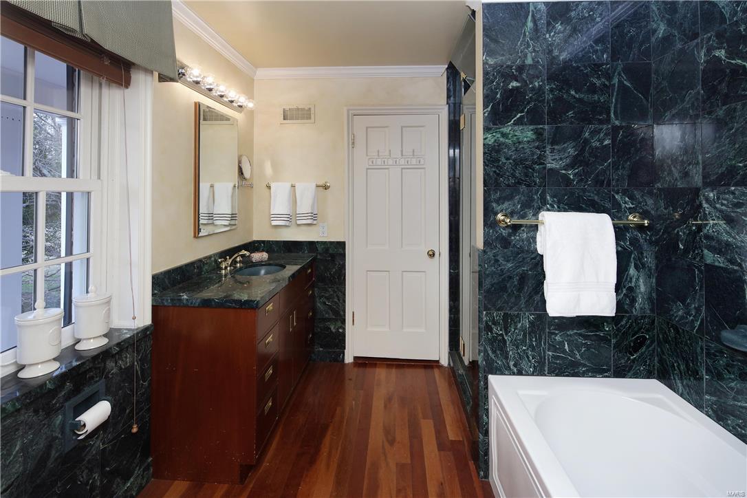 Von Schrader Estate - Residential