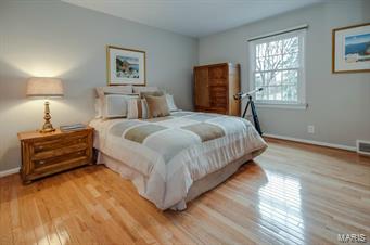 Oak Park Court - Residential