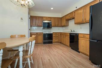 Villas At Golfview Condo The - Residential