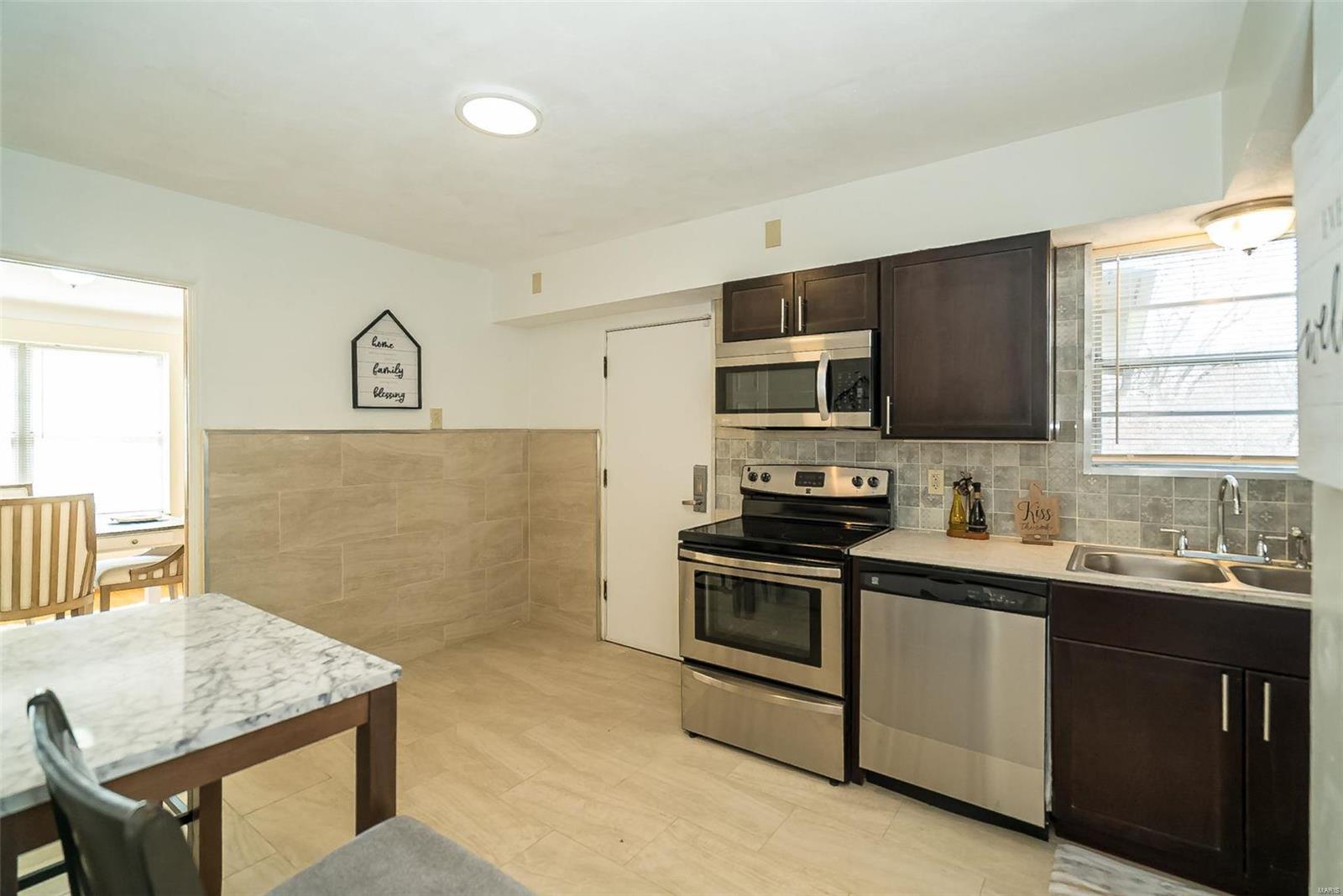 Country Club Add To Normandy Park 2 - Residential