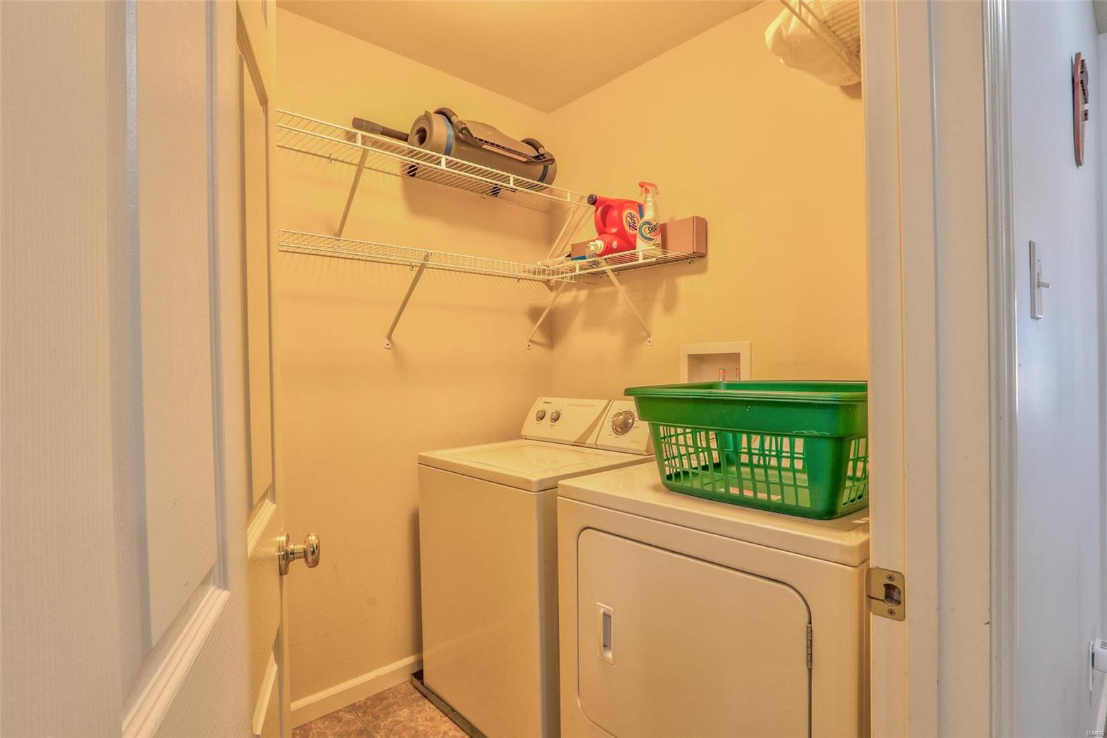 Countryshire #9 - Residential