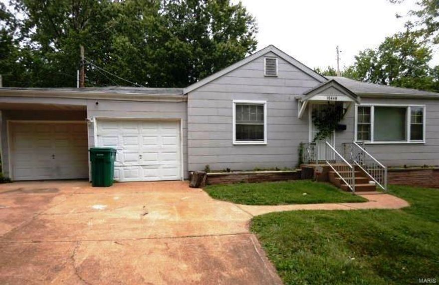 Ranch home with attached one car garage. special features include: wood floors, some updates to the kitchen, updates tot he electric panel and finished lower level! Lower level has family room, bar area. Easy to show, set your appointment today!