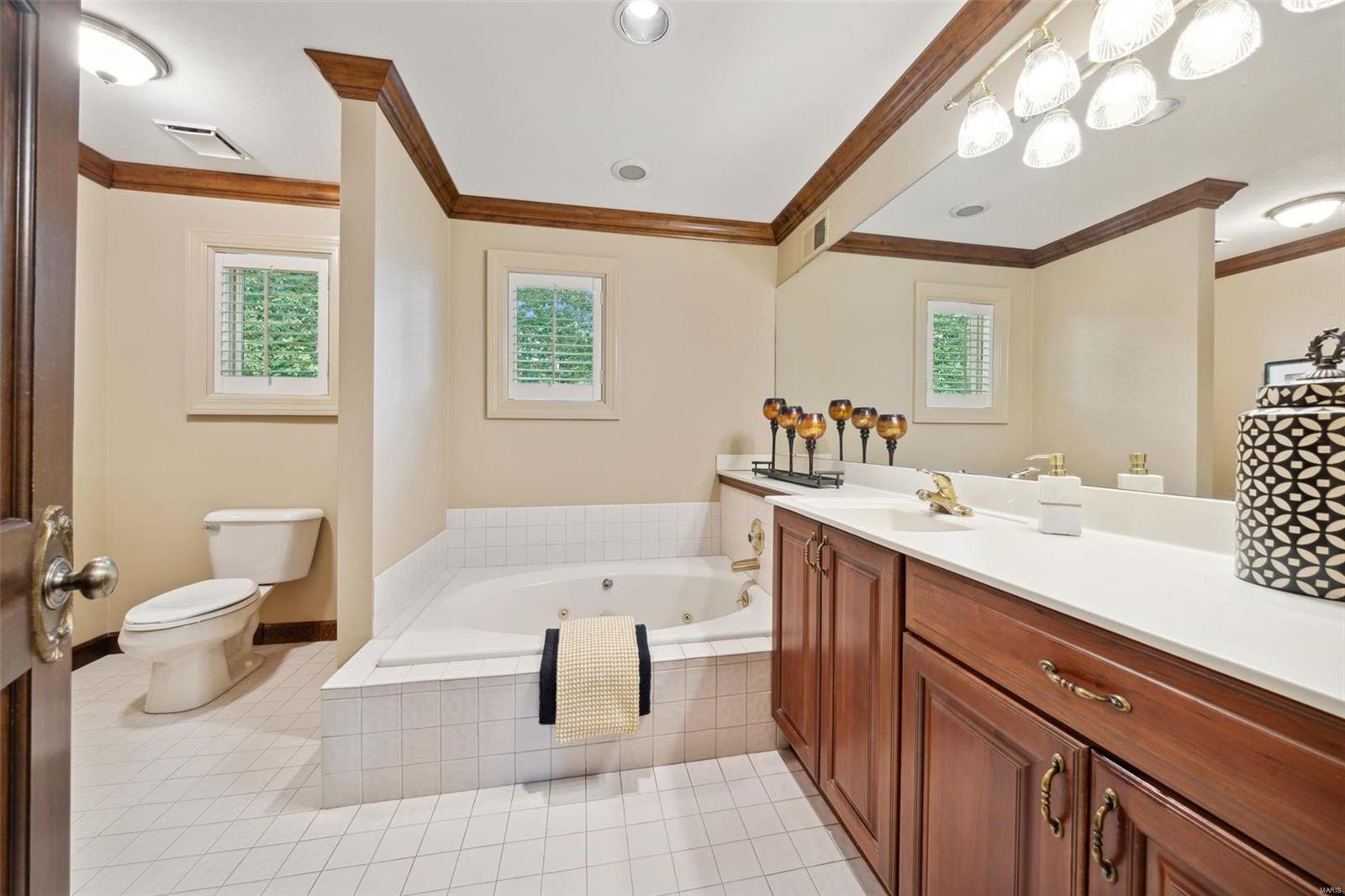 Chesterfield Lakes - Residential