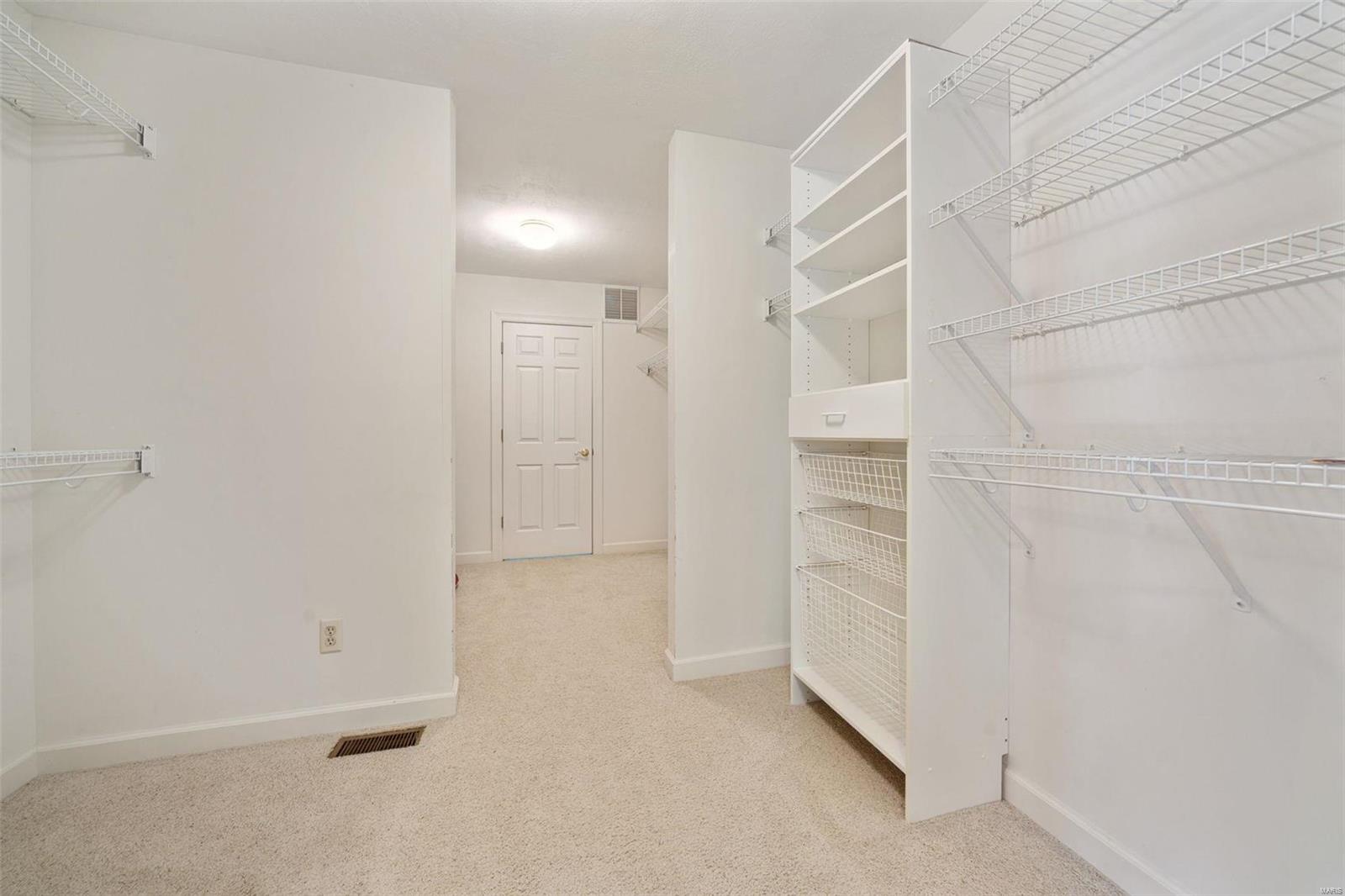 Chesterfield Lakes - Residential