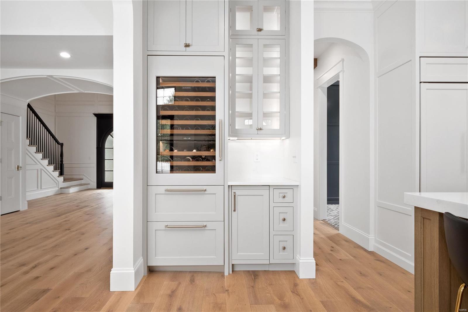 541 South Clay Ave Lt Split - Residential