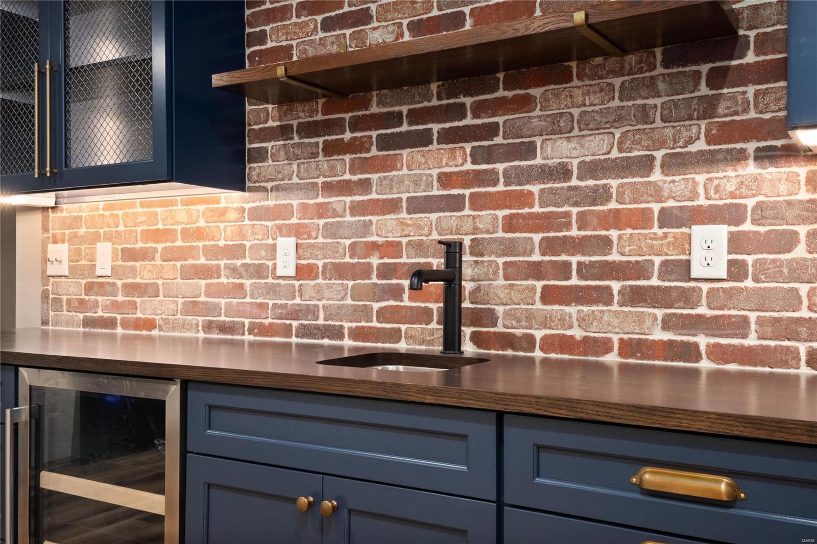 541 South Clay Ave Lt Split - Residential