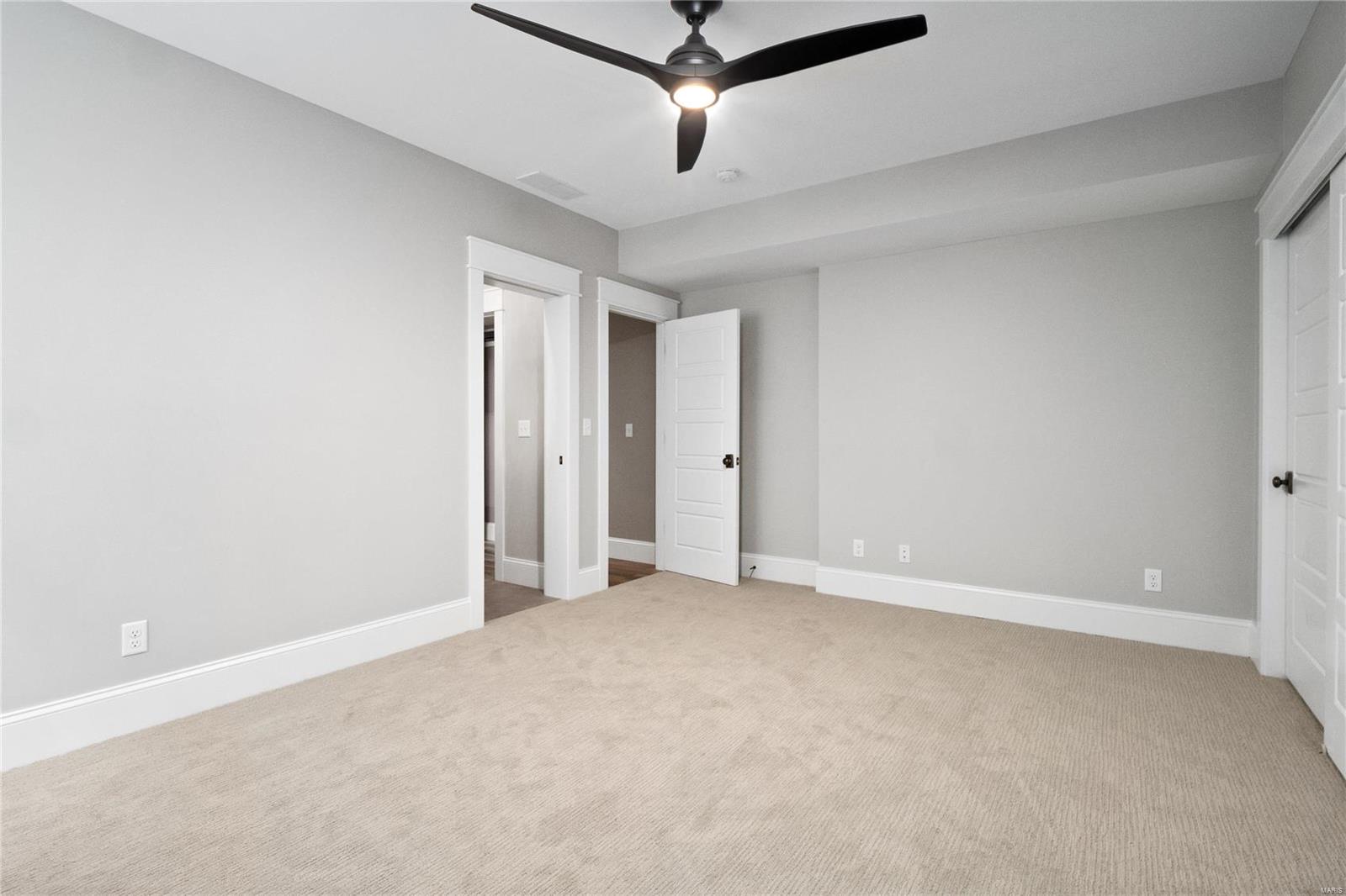 541 South Clay Ave Lt Split - Residential