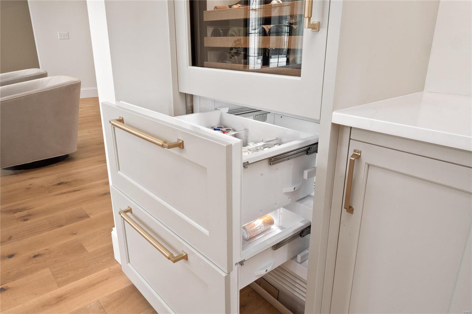 541 South Clay Ave Lt Split - Residential