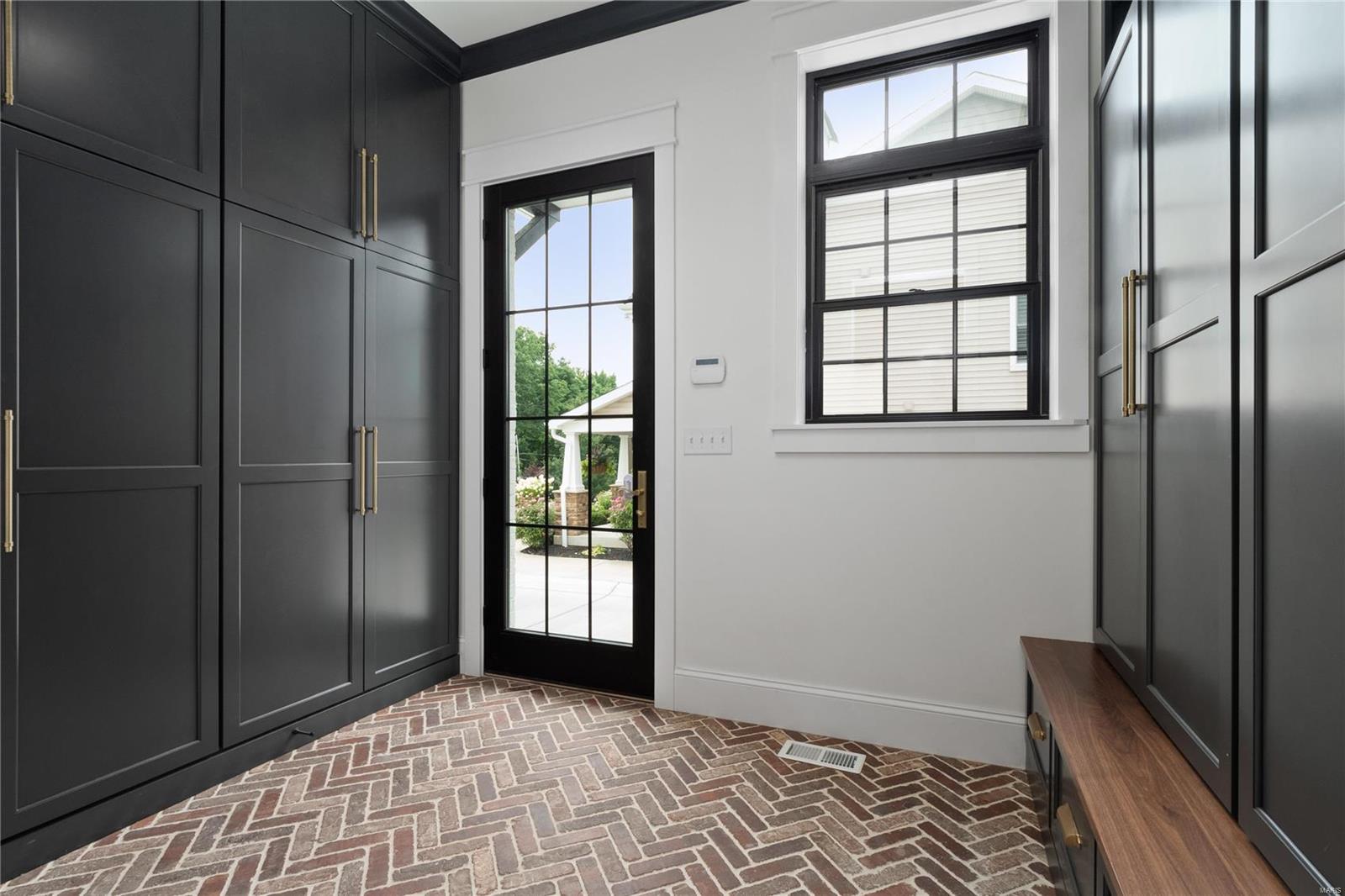 541 South Clay Ave Lt Split - Residential