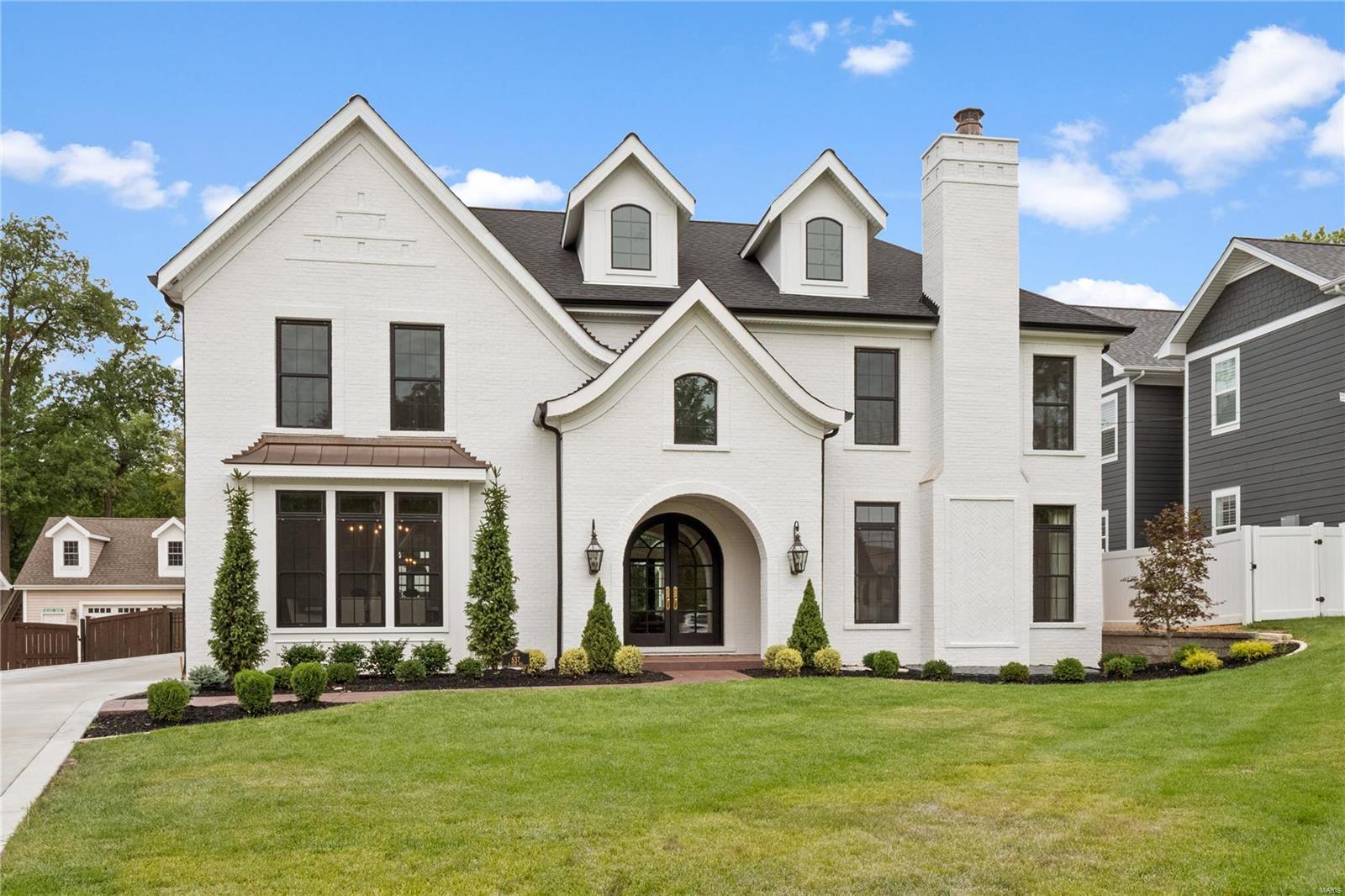 541 South Clay Ave Lt Split - Residential