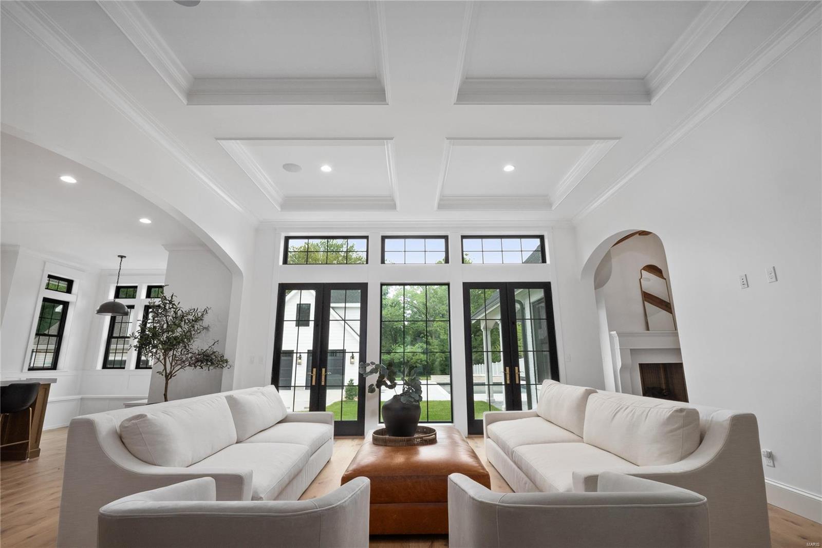 541 South Clay Ave Lt Split - Residential