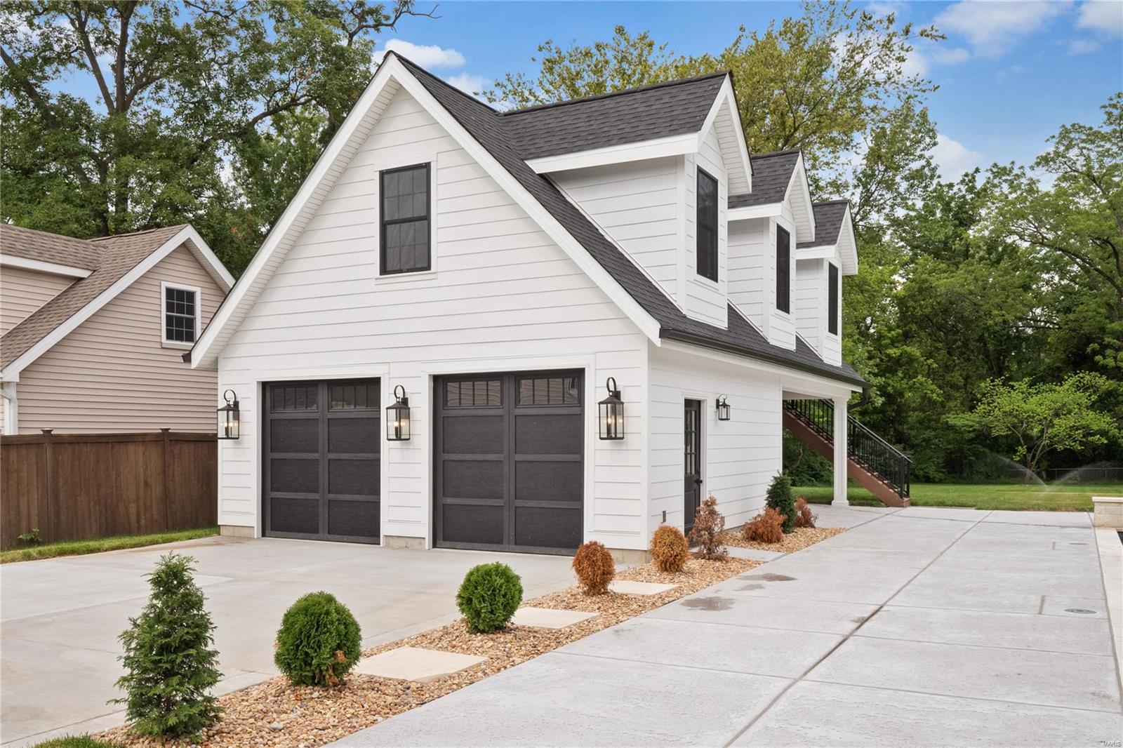 541 South Clay Ave Lt Split - Residential