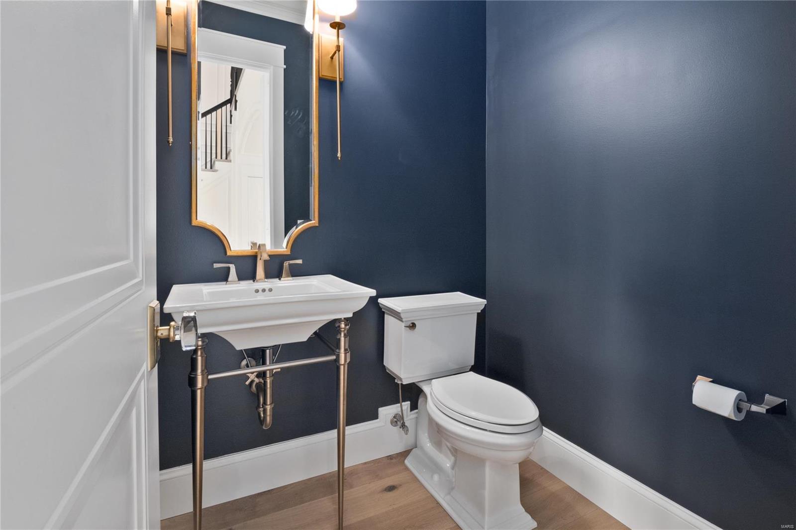 541 South Clay Ave Lt Split - Residential