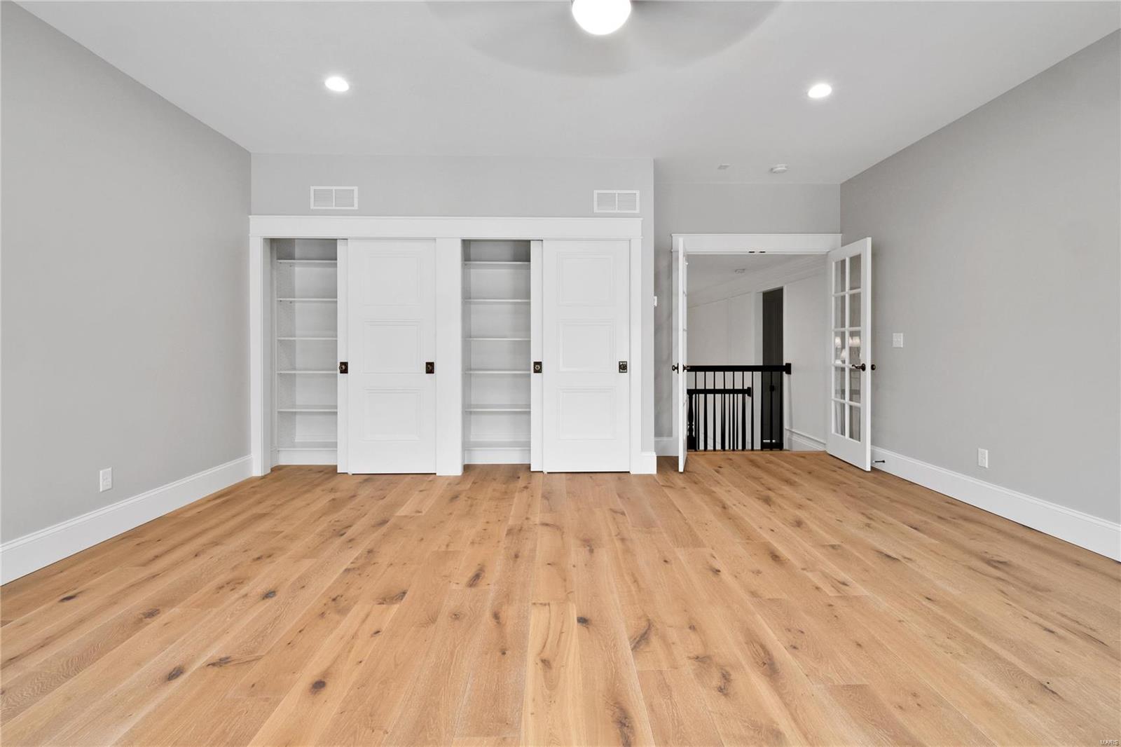 541 South Clay Ave Lt Split - Residential