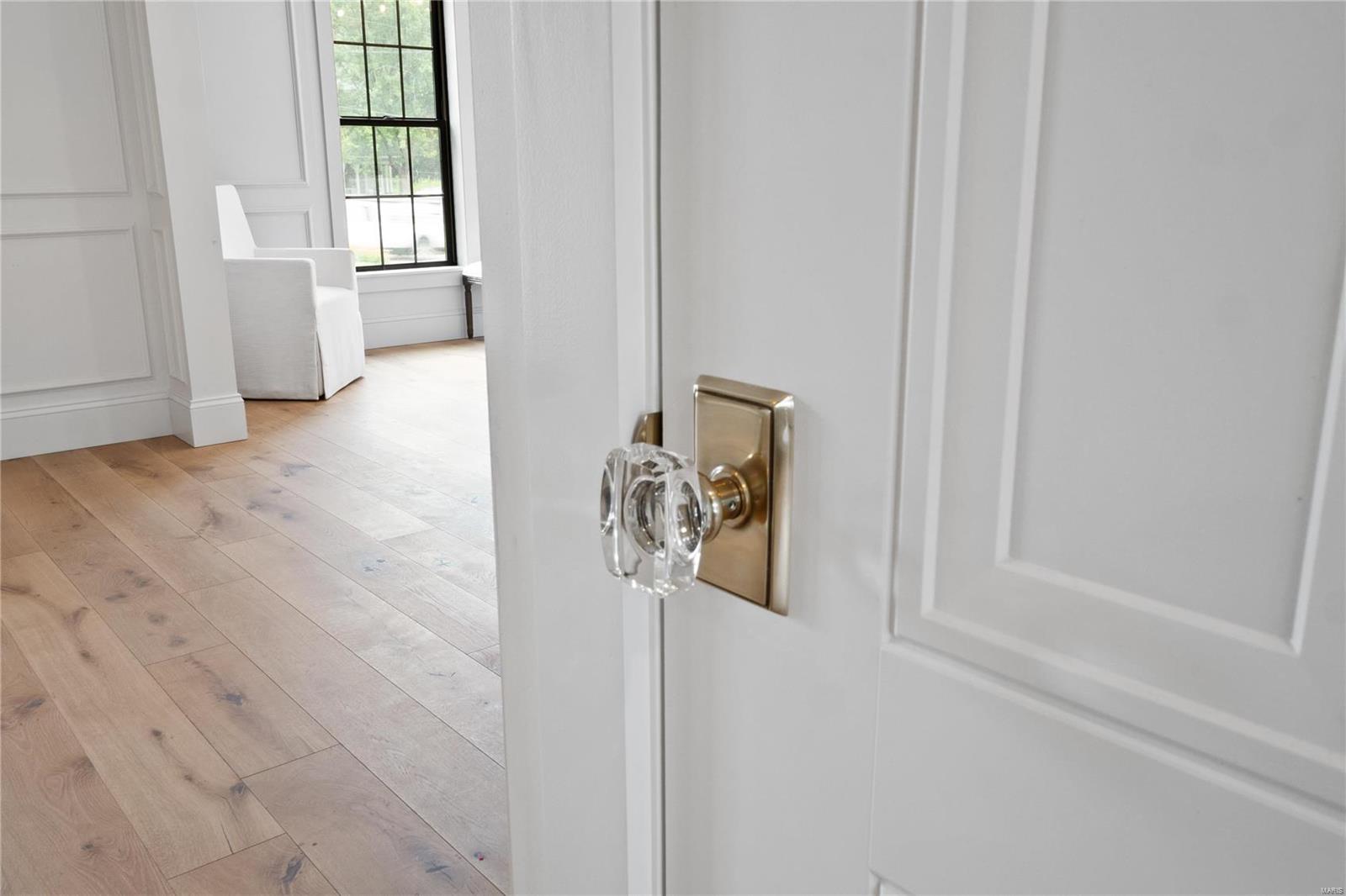 541 South Clay Ave Lt Split - Residential