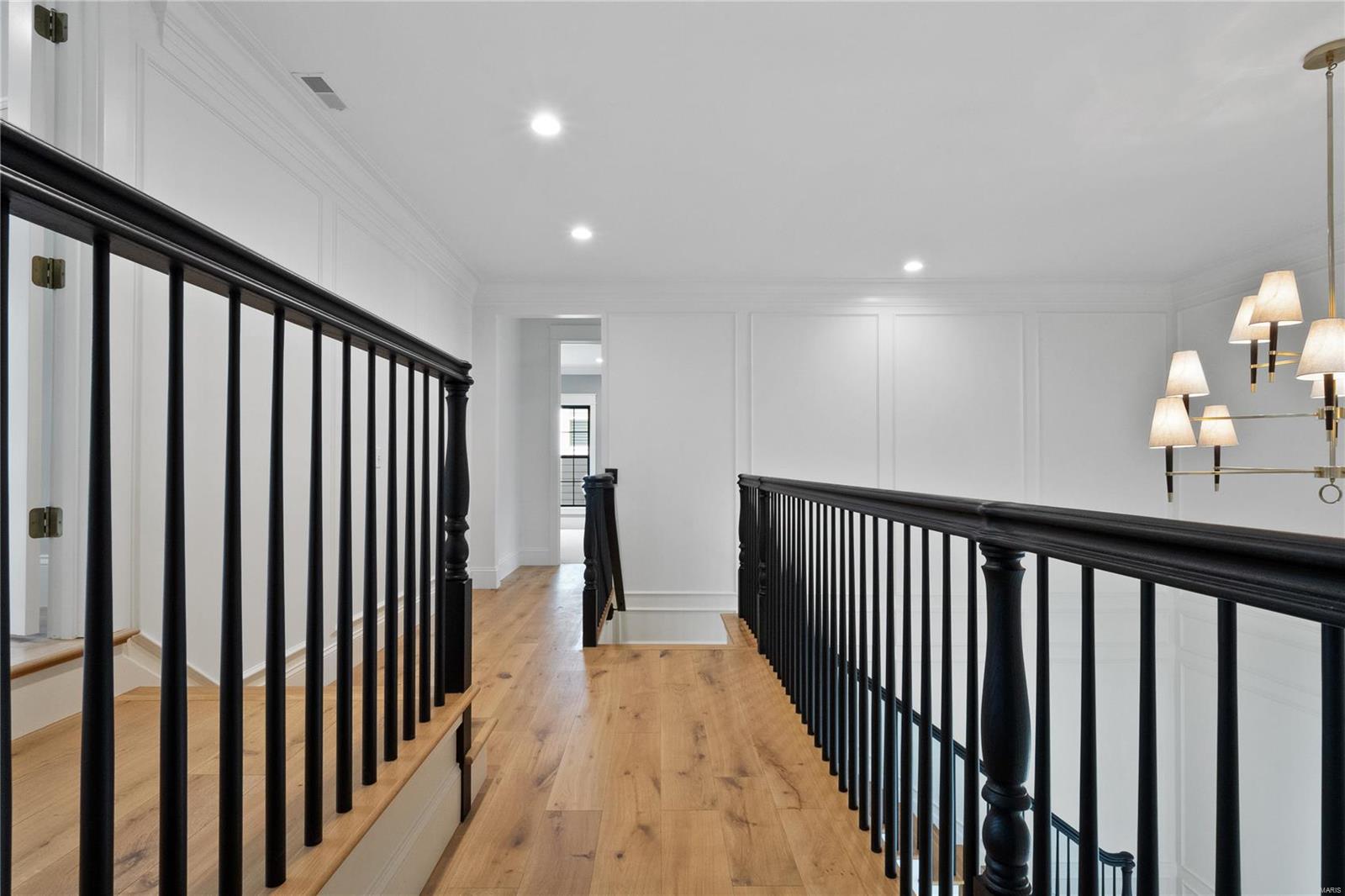 541 South Clay Ave Lt Split - Residential