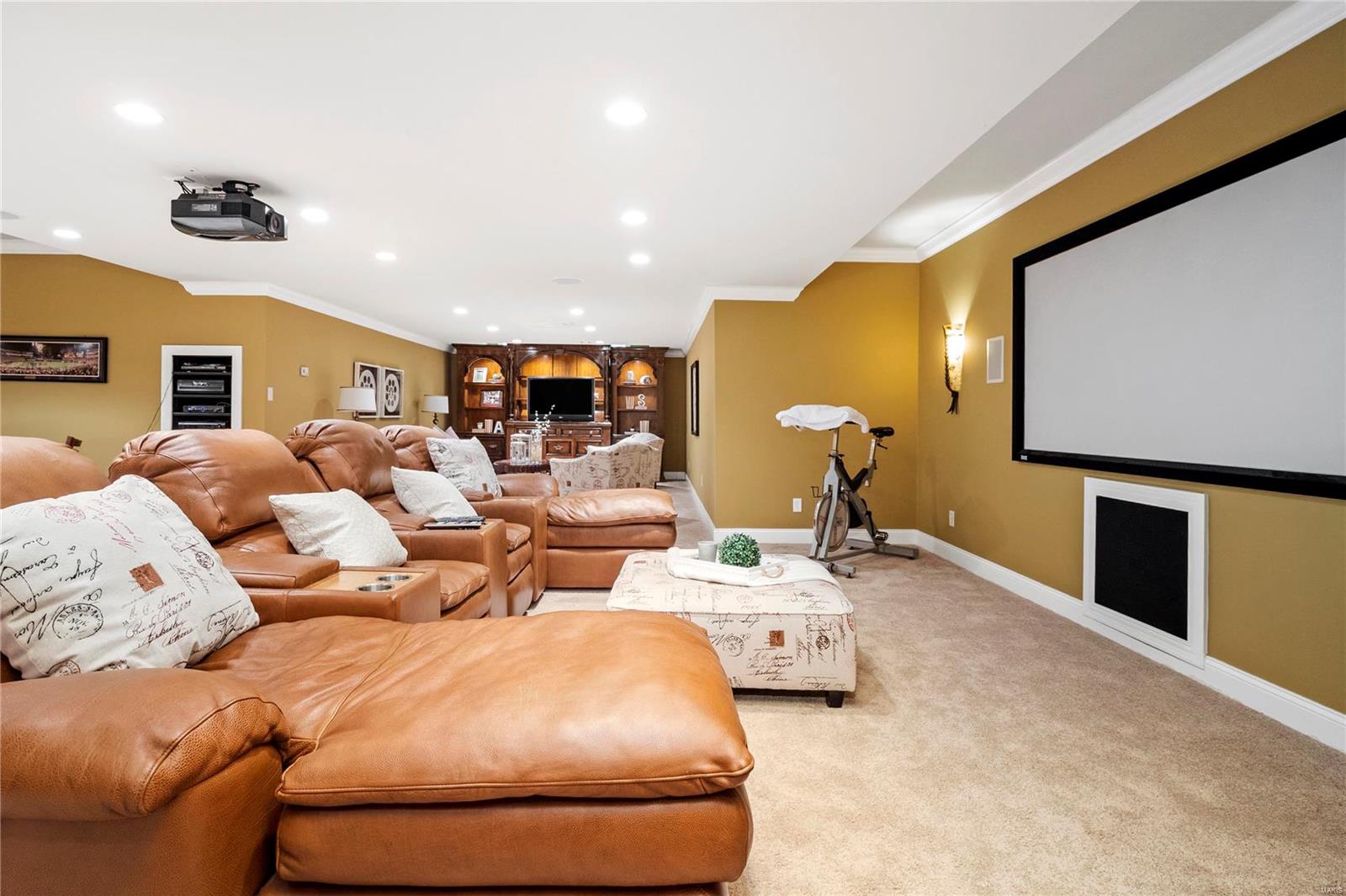 Steeplechase Lane - Residential