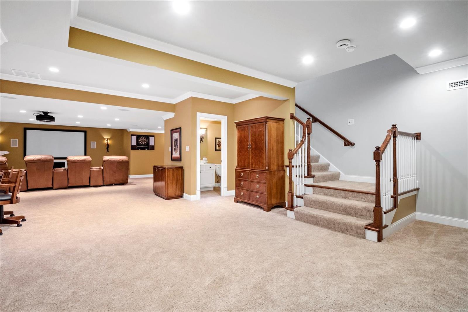 Steeplechase Lane - Residential