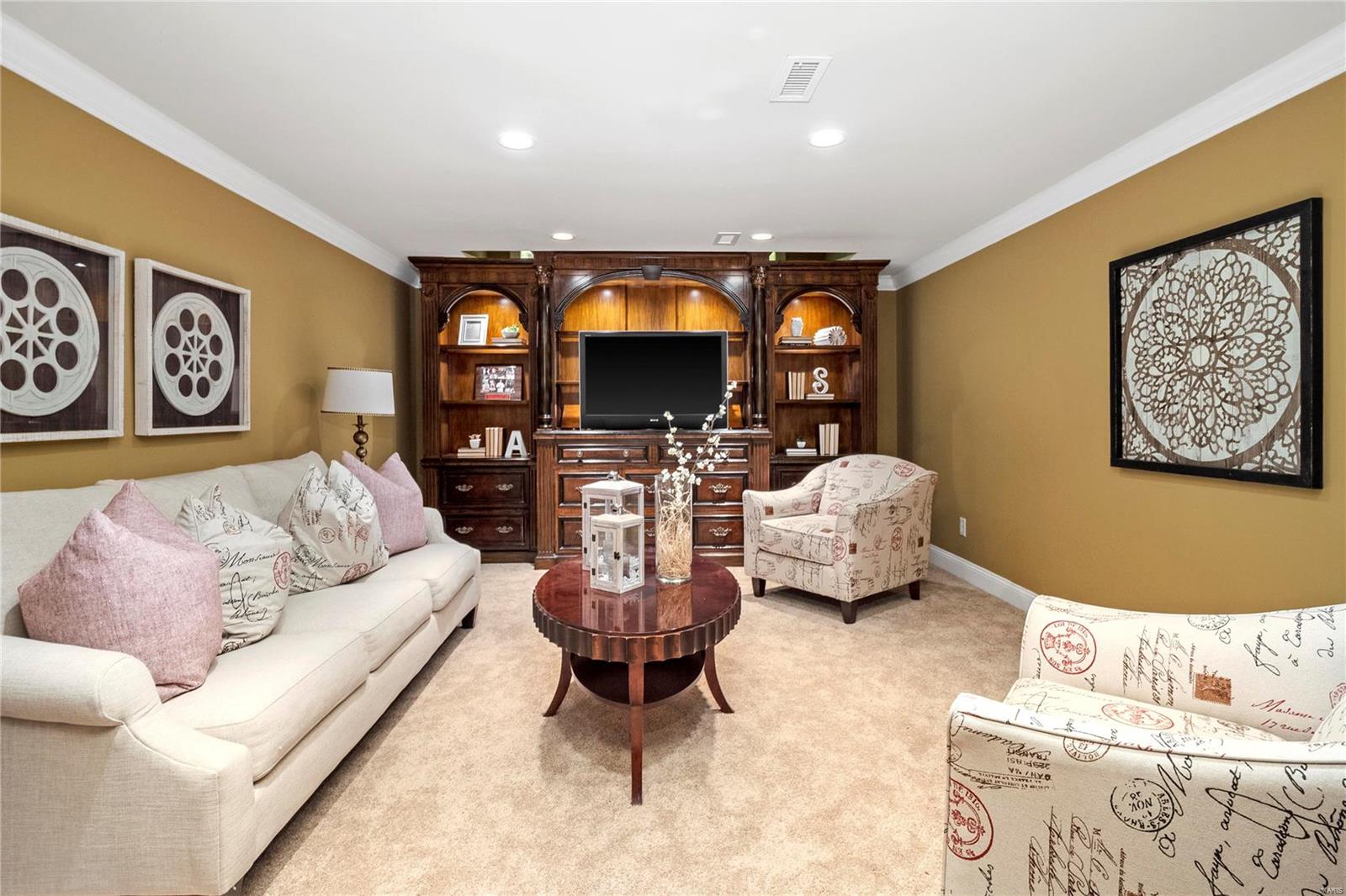 Steeplechase Lane - Residential