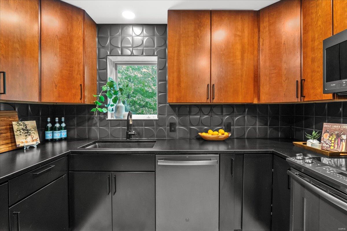 St Louis, Missouri 63122, United States, 3 Bedrooms Bedrooms, ,2 BathroomsBathrooms,Residential,Pending,119442