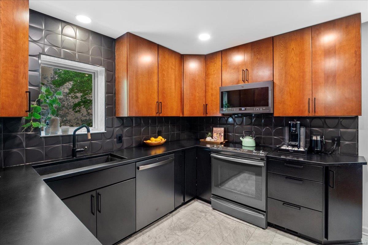 St Louis, Missouri 63122, United States, 3 Bedrooms Bedrooms, ,2 BathroomsBathrooms,Residential,Pending,119442