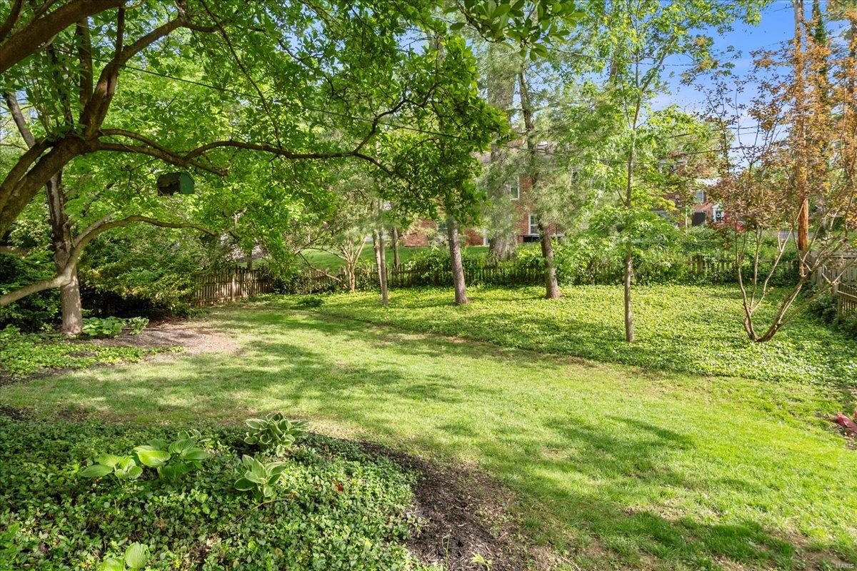 St Louis, Missouri 63122, United States, 3 Bedrooms Bedrooms, ,2 BathroomsBathrooms,Residential,Pending,119442