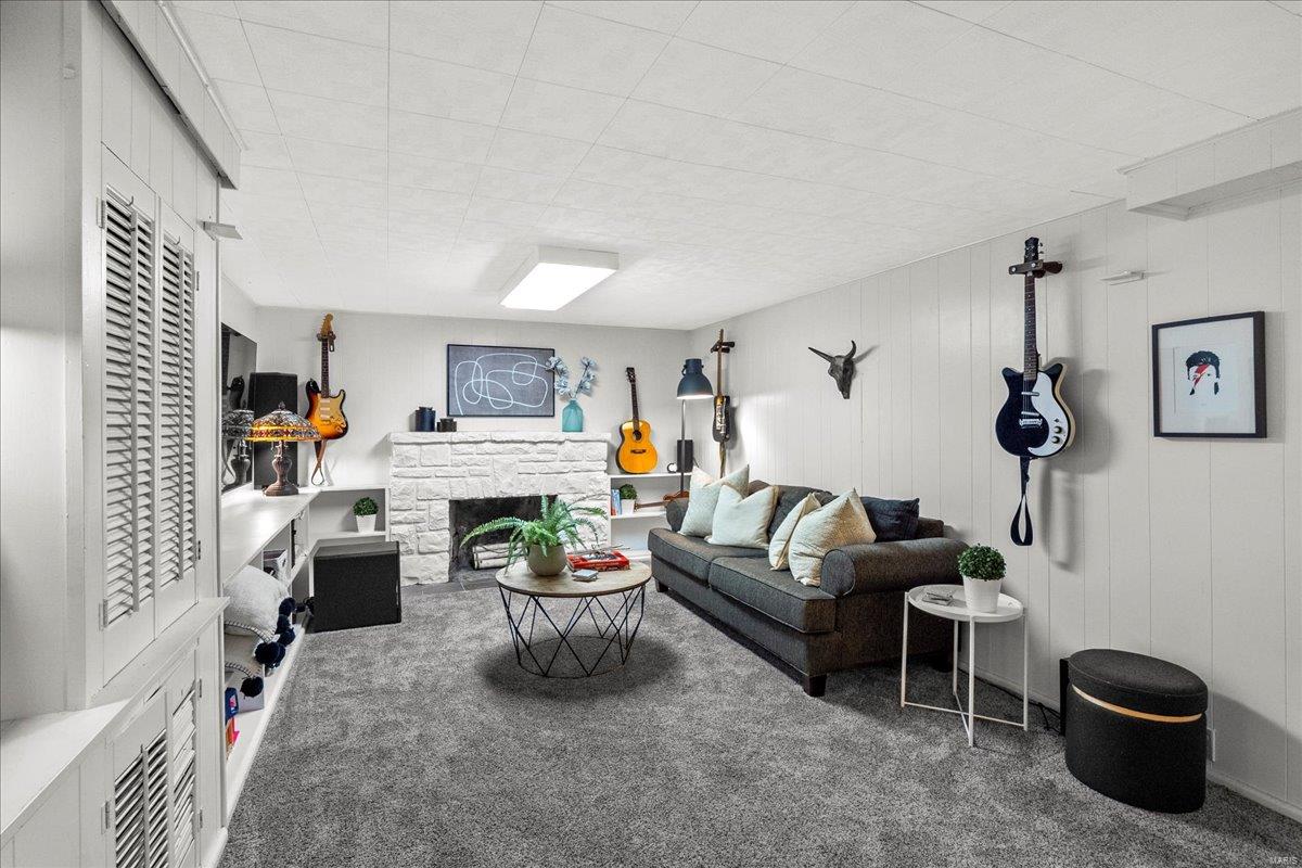 St Louis, Missouri 63122, United States, 3 Bedrooms Bedrooms, ,2 BathroomsBathrooms,Residential,Pending,119442