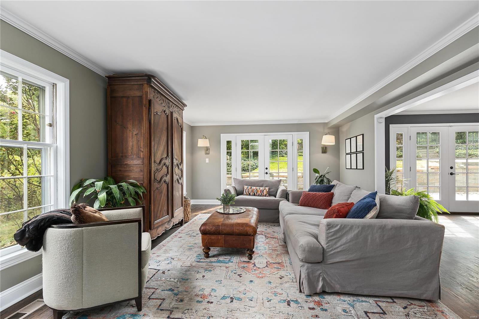 Ladue Terrace - Residential