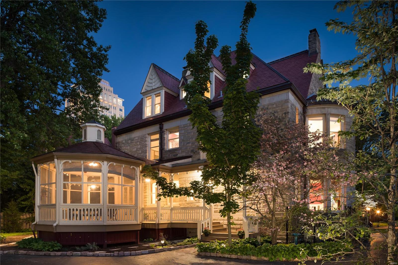 Westmoreland Place - Residential