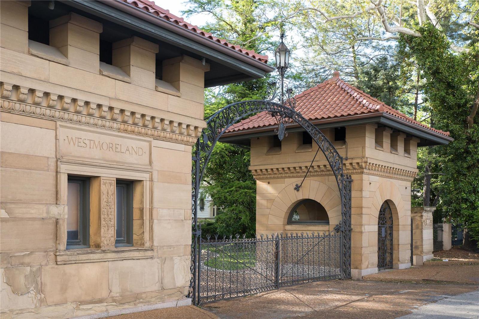 Westmoreland Place - Residential