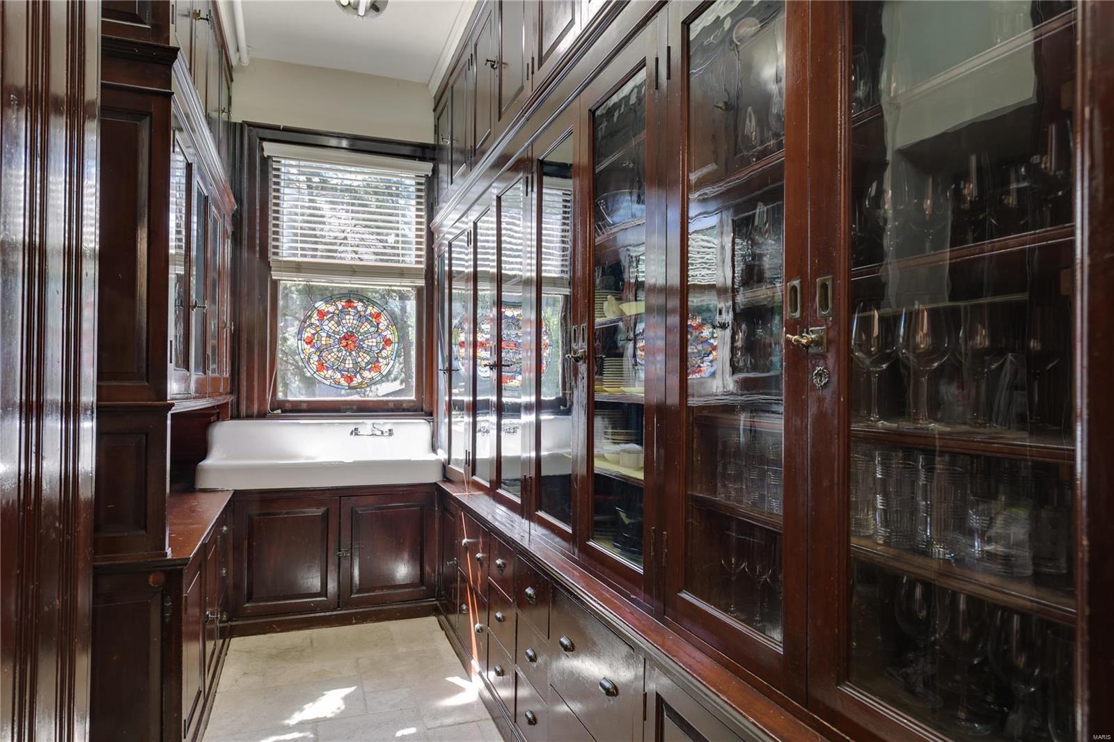 Westmoreland Place - Residential