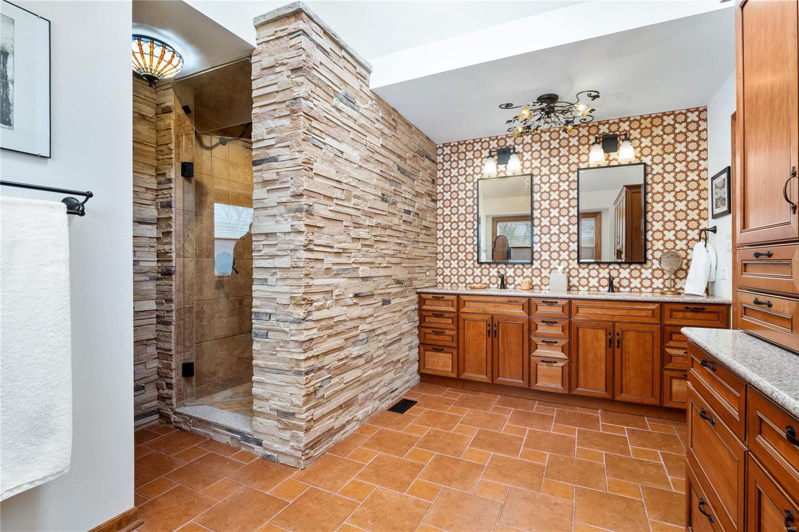 Saddle Ridge Acres - Residential