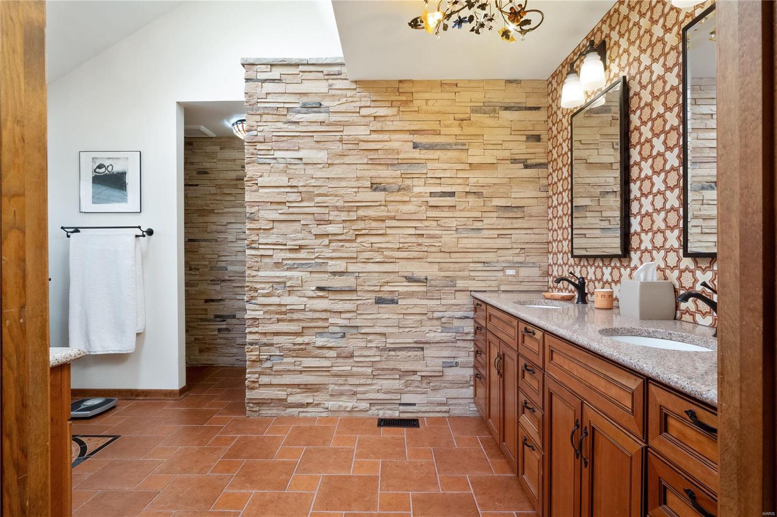 Saddle Ridge Acres - Residential