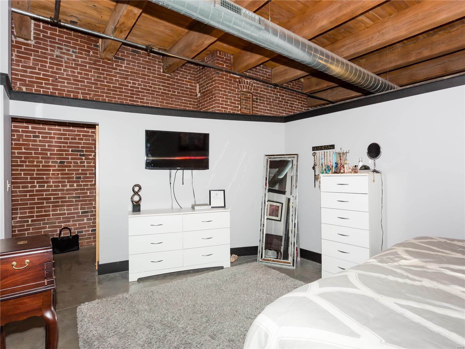 Lucas Lofts Condos - Residential