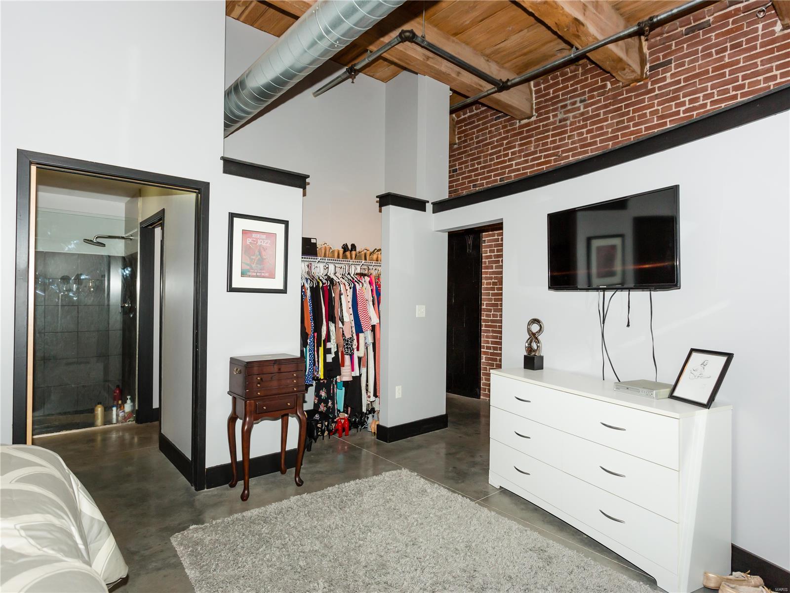 Lucas Lofts Condos - Residential