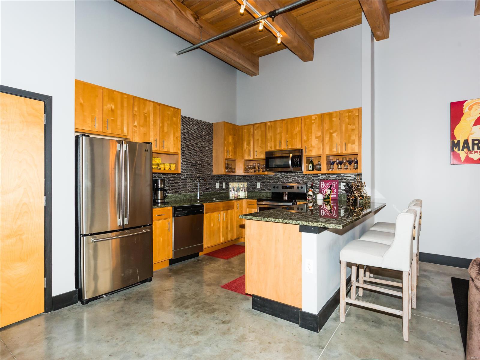 Lucas Lofts Condos - Residential