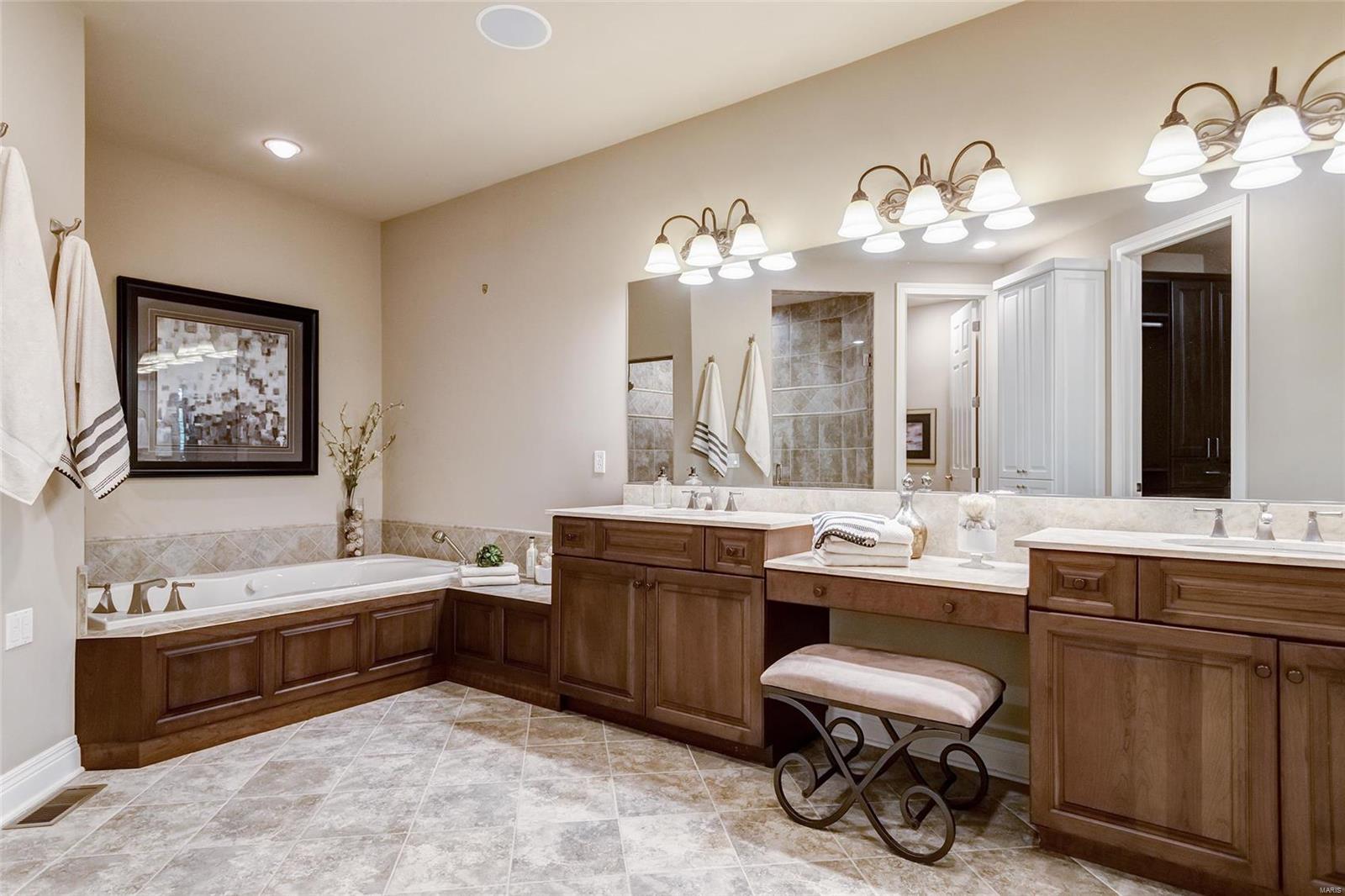 Conway On The Grove - Residential