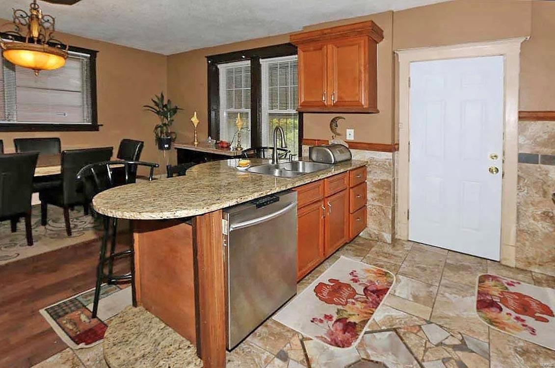 Mount Auburn - Residential