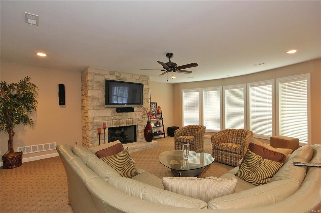 Crown Pointe Farms - Residential