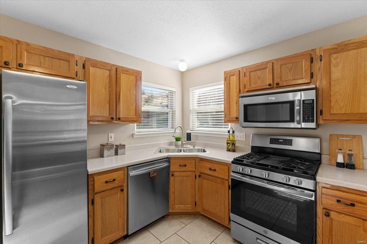 High Ridge, Missouri 63049, United States, 3 Bedrooms Bedrooms, ,2 BathroomsBathrooms,Residential,Pending,9008