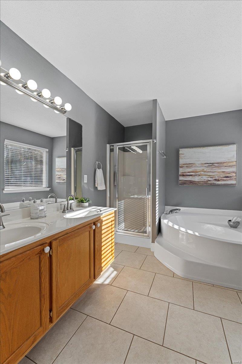 High Ridge, Missouri 63049, United States, 3 Bedrooms Bedrooms, ,2 BathroomsBathrooms,Residential,Pending,9008