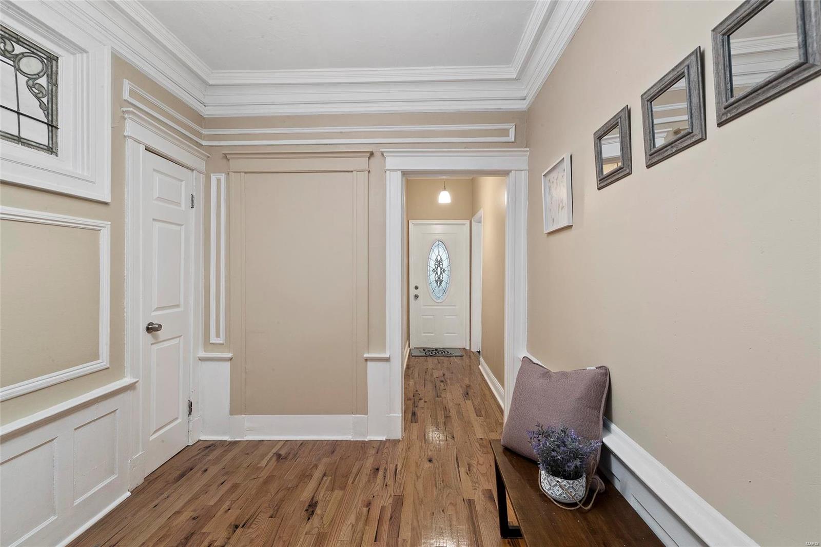 Debaliviere Place - Residential Income